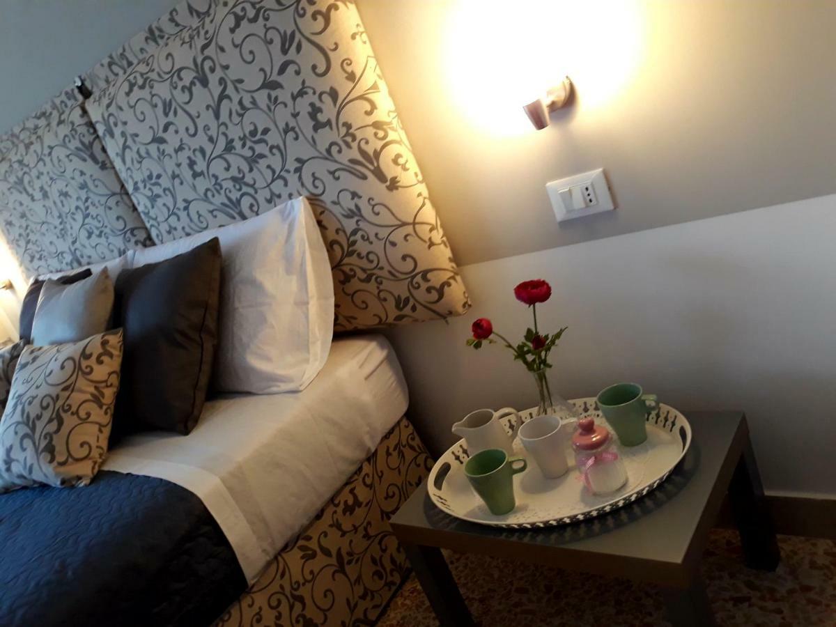5 Cupole Appartement Palermo Buitenkant foto